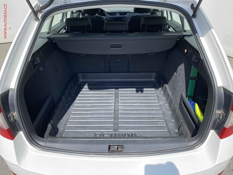 Škoda Octavia (2018) 1.6 TDi, ČR, servis.kniha - fotka 7 z 17