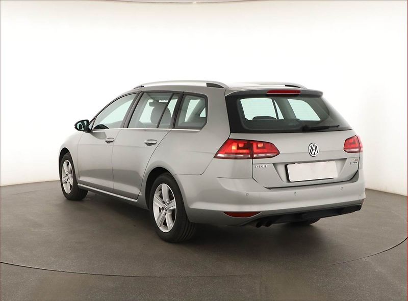 Volkswagen Golf (2016) 1.4 TSI, Tempomat - fotka 4 z 17