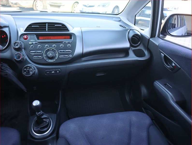 Honda Jazz (2014) 1.2 i-VTEC, Serv.kniha - fotka 8 z 15