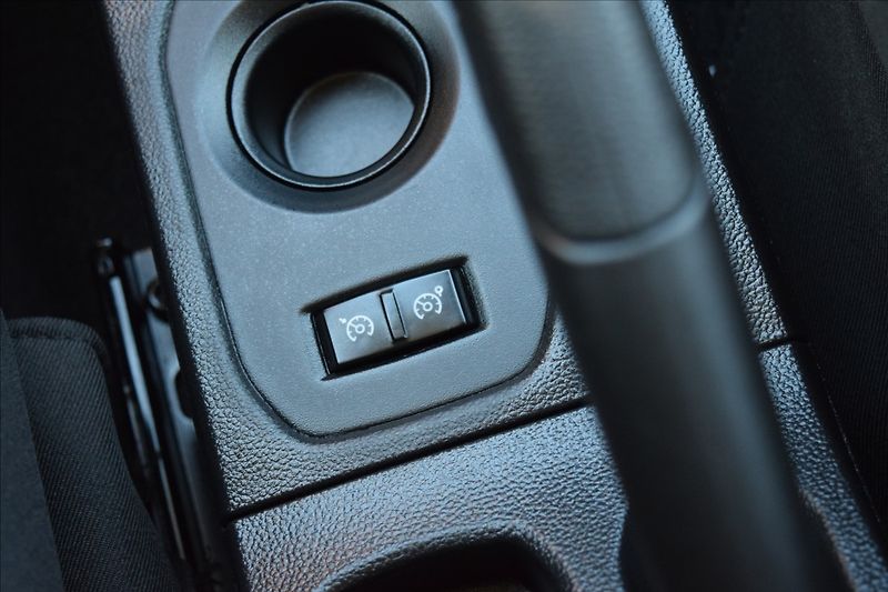 Dacia Duster 1,6 SCe 84KW 1 MAJITEL, TAŽNÉ - fotka 38 z 42