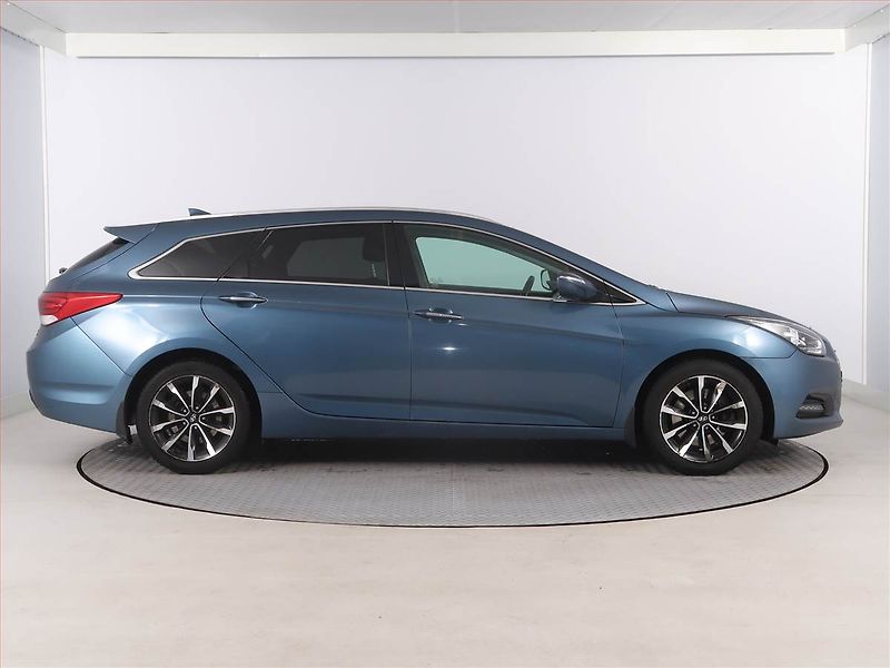Hyundai i40 (2016) 1.7 CRDi, Serv.kniha - fotka 6 z 20