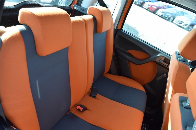 Fiat Panda 1,2 i 44KW AUTOMAT KLIMA ALU - fotka 21 z 49