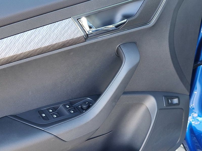 Škoda Karoq Top Selection 1,5TSI 110kW - fotka 12 z 30