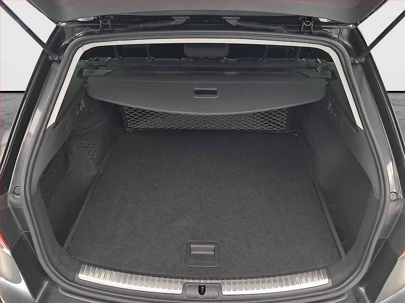 Seat Leon (2020) Style 1.5 TSI, Serv.kniha - fotka 13 z 17