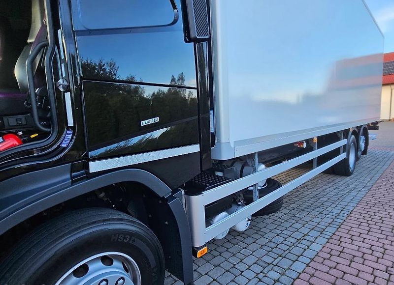 Volvo FM (2022) 350 6x2 chlaďák EURO 6 - fotka 14 z 26