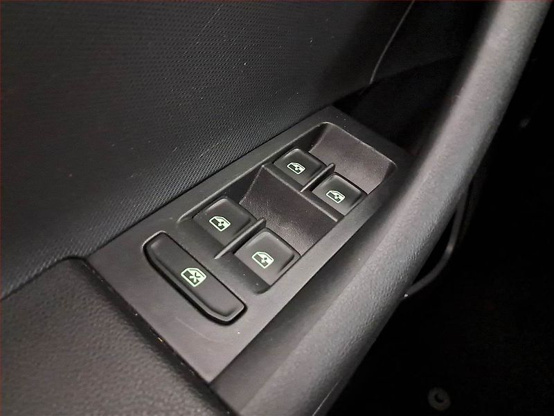 Škoda Rapid (2016) Spaceback 1.4 TDI, Automat - fotka 16 z 19