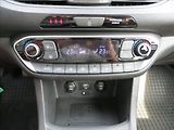 Hyundai i30 1,5 T-GDI mHEV Family Smart - náhled 18