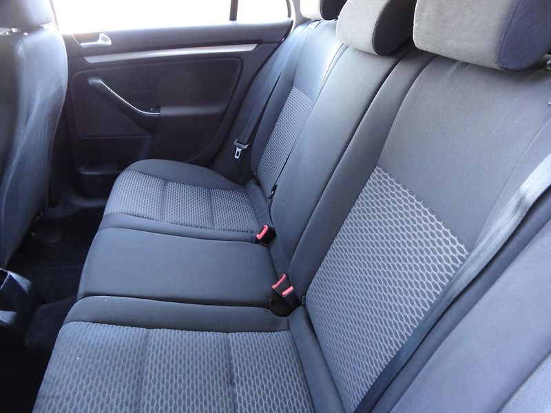 Volkswagen Golf K.1.6TDi Klima,Navi,Plná nádrž - fotka 7 z 16