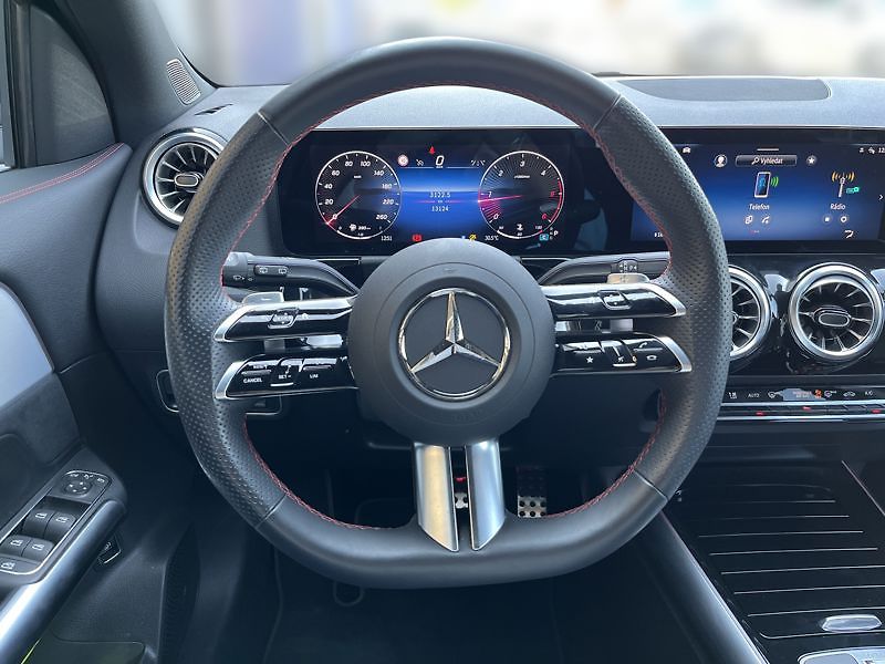 Mercedes-Benz GLA 200 d AMG Style Edition - fotka 11 z 18