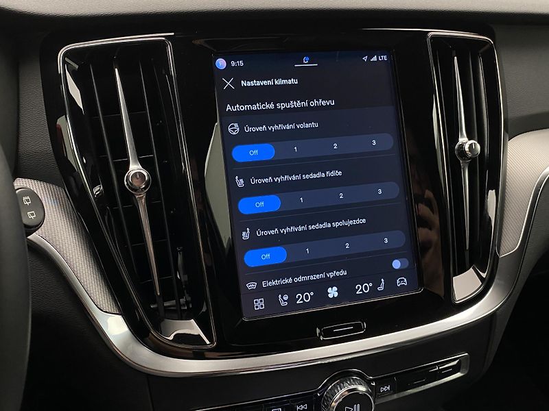 Volvo V60 CC B5 AWD PLUS AUT REZERVACE - fotka 44 z 59