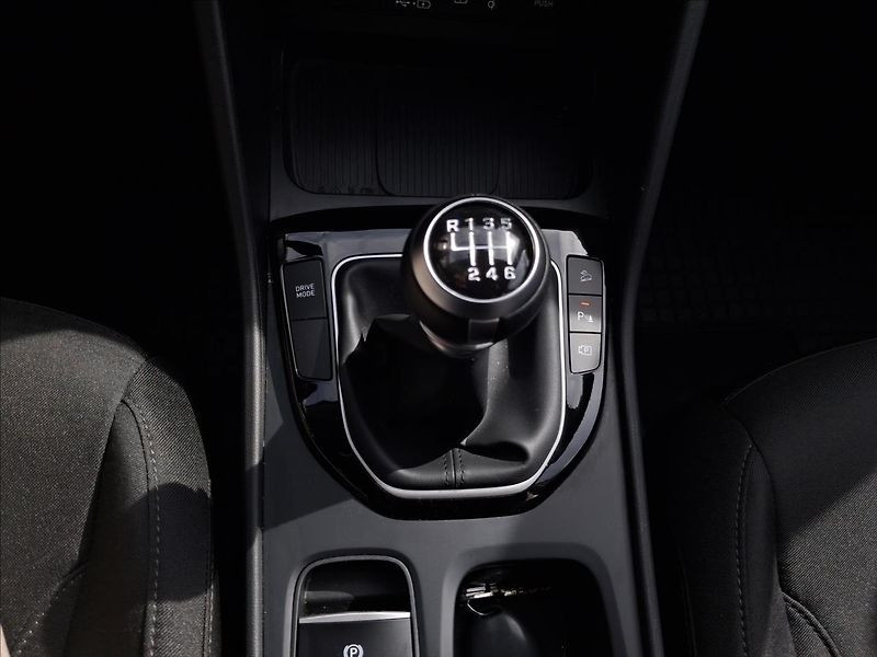 Hyundai Tucson 1,6 T-GDI MHEV Smart - fotka 8 z 18
