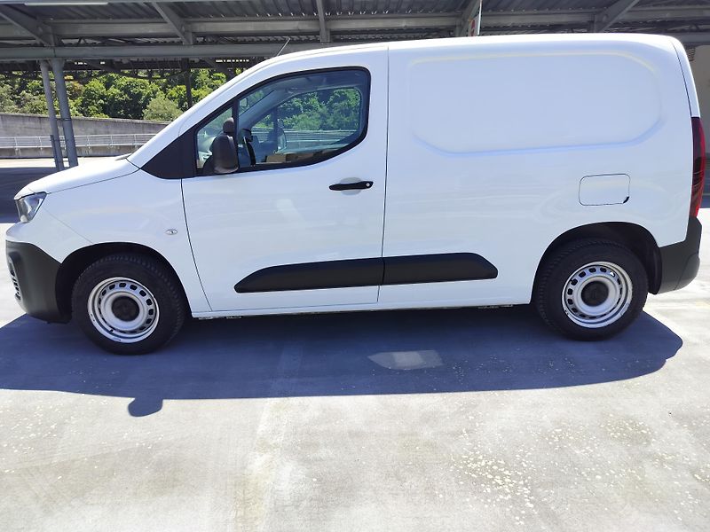 Peugeot Partner 1.5 BlueHDI - fotka 4 z 24