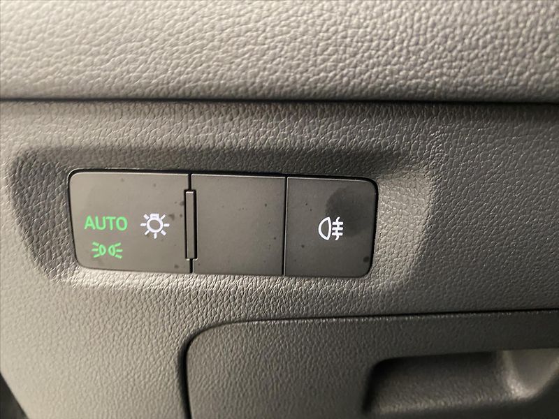 Škoda Octavia 1,5 TSI 85kW Top Selection DSG - fotka 21 z 30