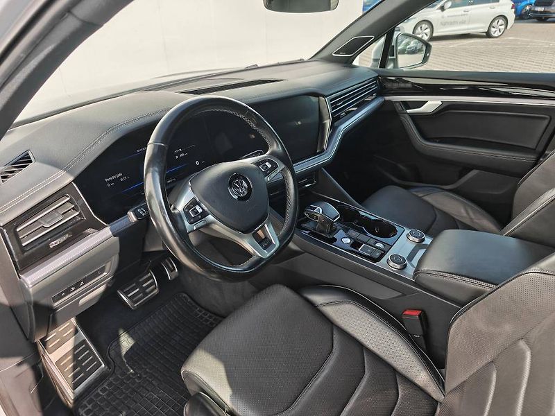 Volkswagen Touareg R-line 8TT 3,0TDI - fotka 5 z 28