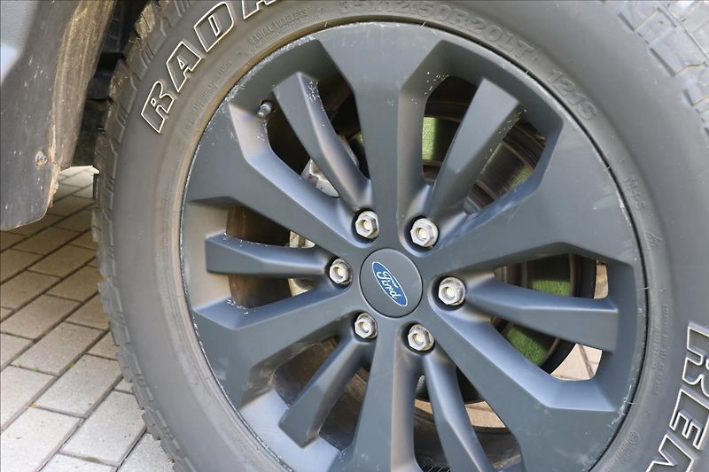 Ford F-150 5,0 V8, hardtop - fotka 15 z 64