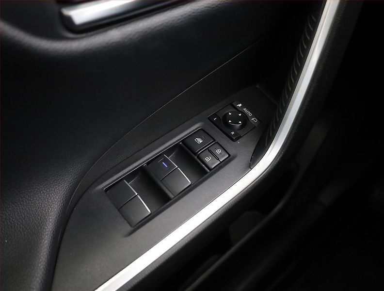 Toyota RAV4 (2020) 2.0 Valvematic - fotka 17 z 20