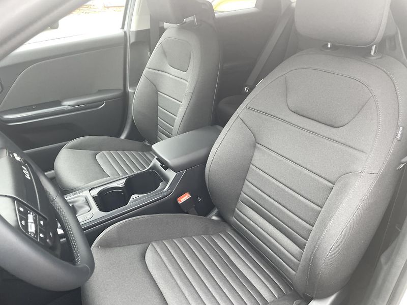 Kia K4 (2026) 1.0T-GDi MHEV 7DCT EXCLUSIVE - fotka 12 z 31