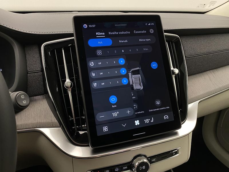 Volvo XC90 (2026) T8 AWD RECHARGE DARK ULTRA - fotka 47 z 79