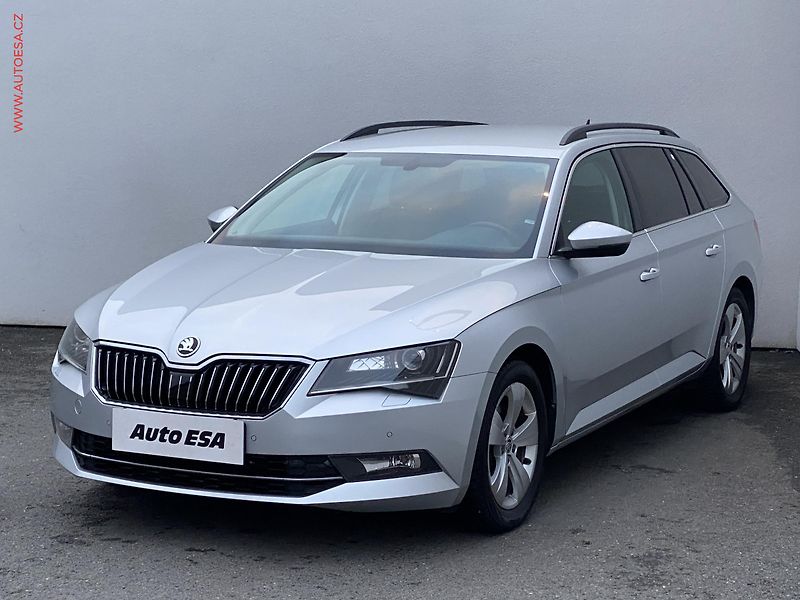 Škoda Superb (2016) 2.0 TDi, ČR, SportLine, DSG - fotka 3 z 17