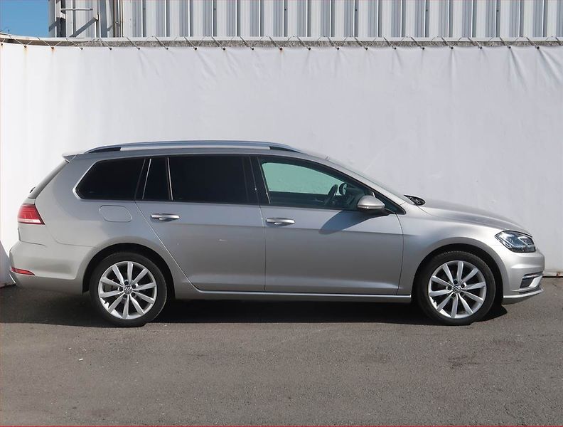 Volkswagen Golf (2017) Marathon Edition 1.6 TDI - fotka 6 z 19