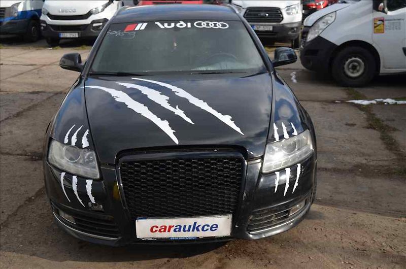 Audi A6 (2010) AVANT 3,0 TDI QUATTRO - fotka 2 z 31