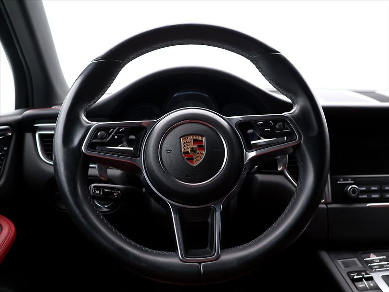 Porsche Macan 3.0 S V6 190kW AUT - fotka 23 z 51