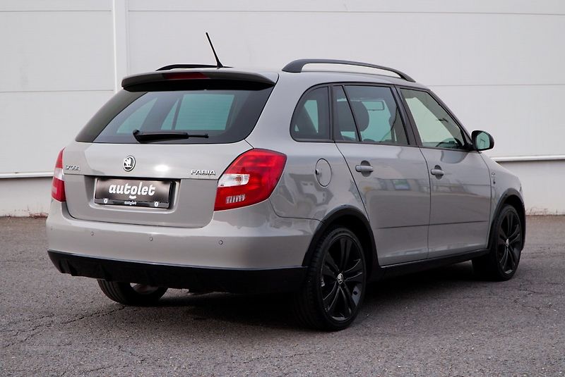 Škoda Fabia 1.2 TSI MONTECARLO - fotka 31 z 37