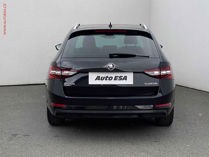 Škoda Superb (2015) 2.0 TDi, Style, DSG, bixen - fotka 5 z 20