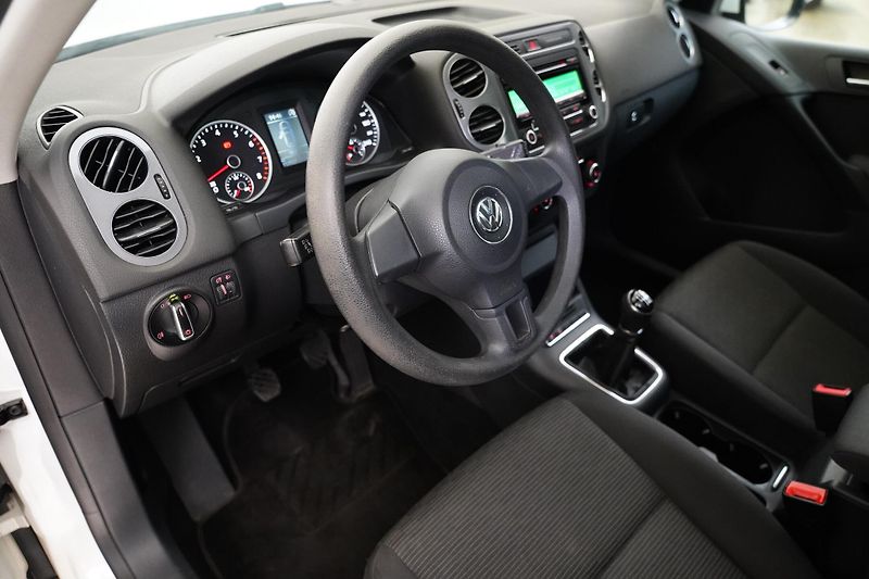 Volkswagen Tiguan - fotka 15 z 24