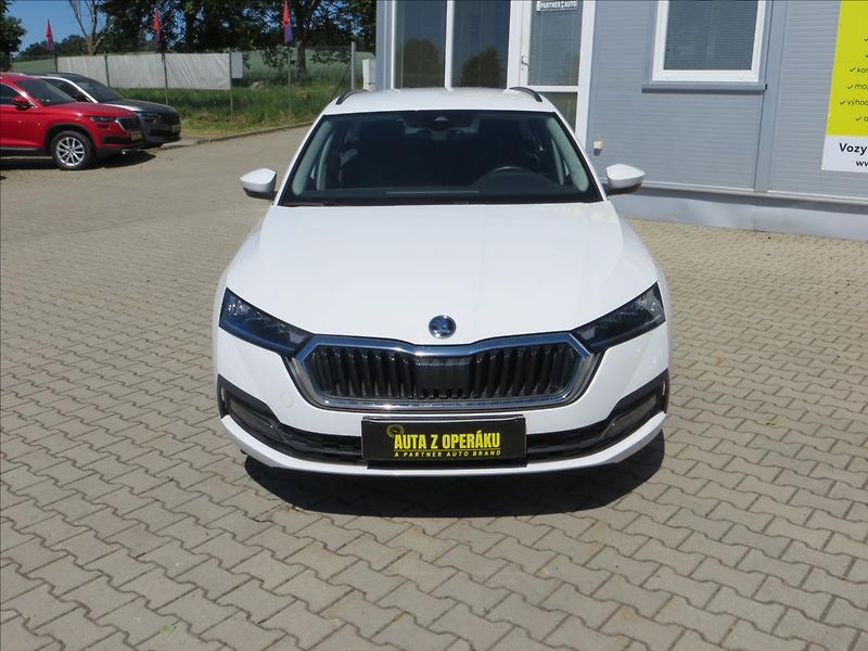 Škoda Octavia 1,5 TSI 110kW DSG Ambition ČR - fotka 2 z 26