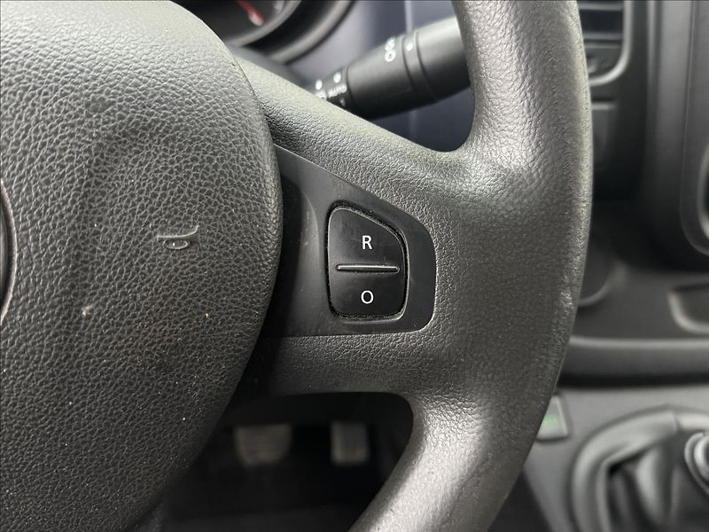 Opel Vivaro 1,6 89kW KLIMA DPH 1.MAJ CZ TZ - fotka 10 z 32