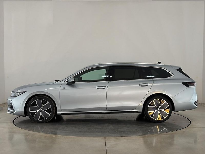 Volkswagen Passat (2025) R-Line People - fotka 3 z 31