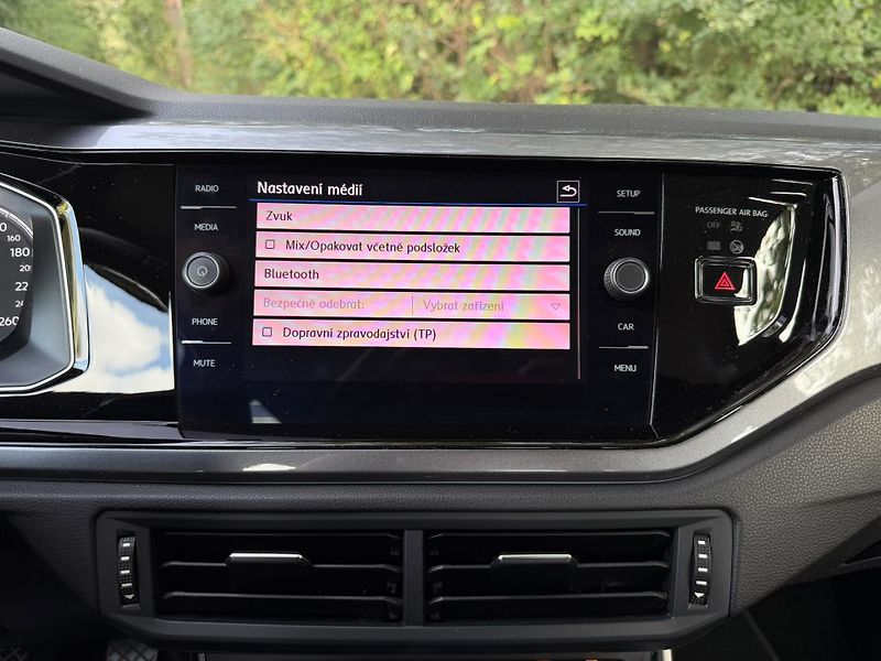 Volkswagen Polo (2019) 1.0 TSI / 70 kW  - fotka 12 z 19