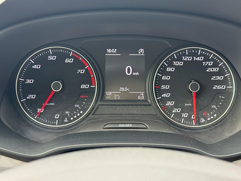 Seat Leon (2016) 1.4TSi 92kW MAN FR, PANO 1.Maj - fotka 29 z 45