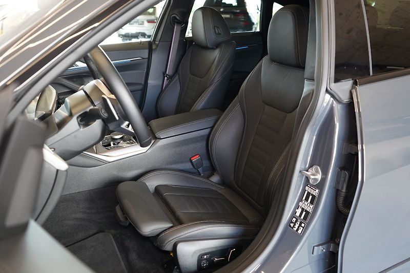BMW Řada 4 430d xDrive Gran Coupé, Tažné - fotka 20 z 48