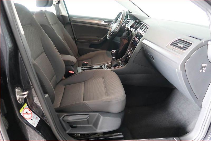 Volkswagen Golf (2017) Comfortline 1.4 TSI - fotka 9 z 19