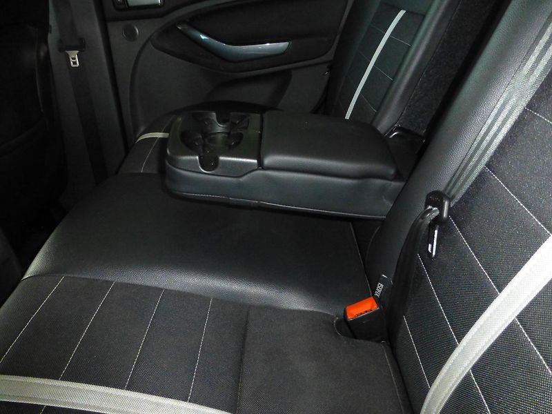 Ford Kuga (2011) 2,0TDCI-120KW*VYHŘ.S*PANOR*4X4 - fotka 16 z 26