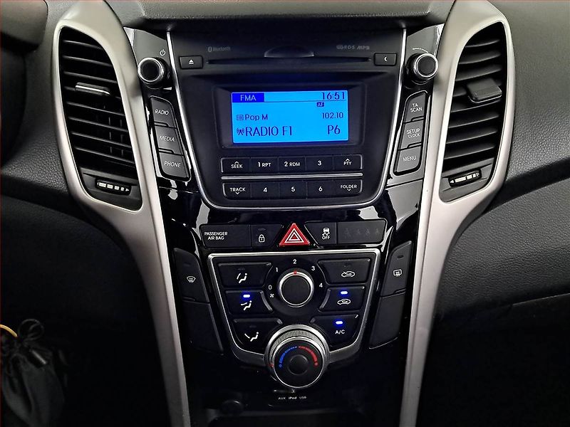 Hyundai i30 (2016) 1.6 CRDi, Tempomat - fotka 12 z 16