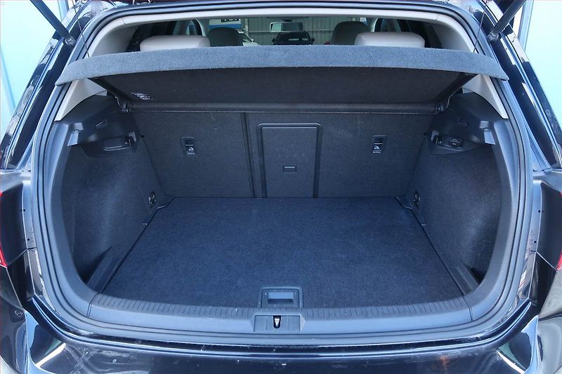 Volkswagen Golf (2013) 1.2 TSI, Automat, Serv.kniha - fotka 14 z 21