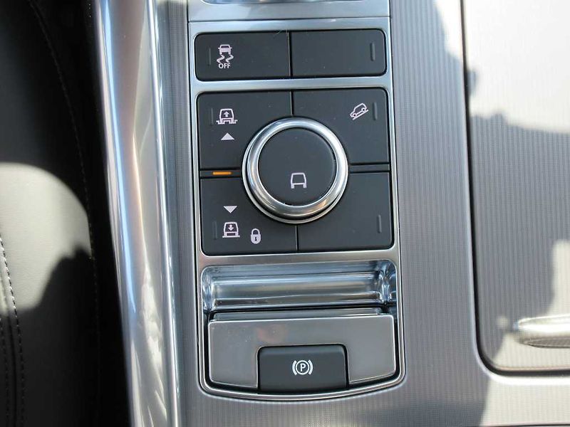 Land Rover Range Rover Sport 3,0 SDV6 HSE D250 4x4 aut. - fotka 32 z 46