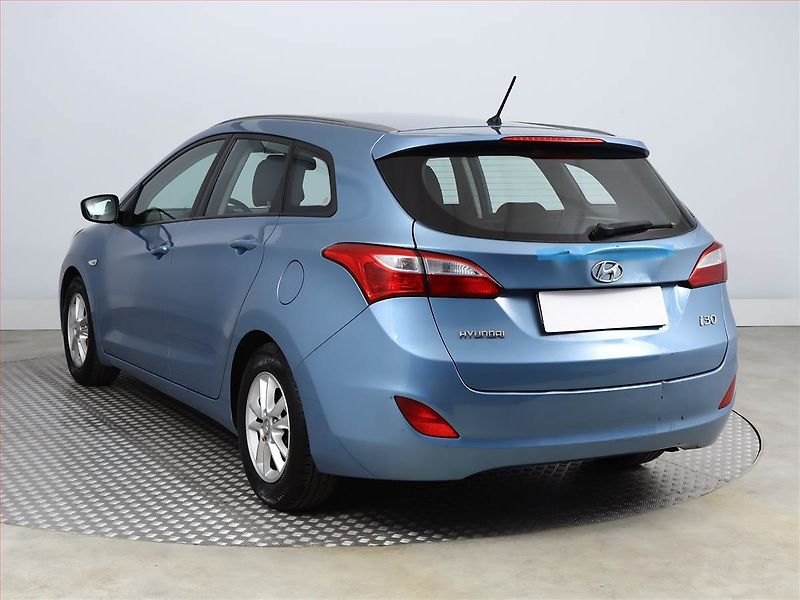 Hyundai i30 (2014) 1.6 MPI, Serv.kniha, Tempomat - fotka 4 z 15