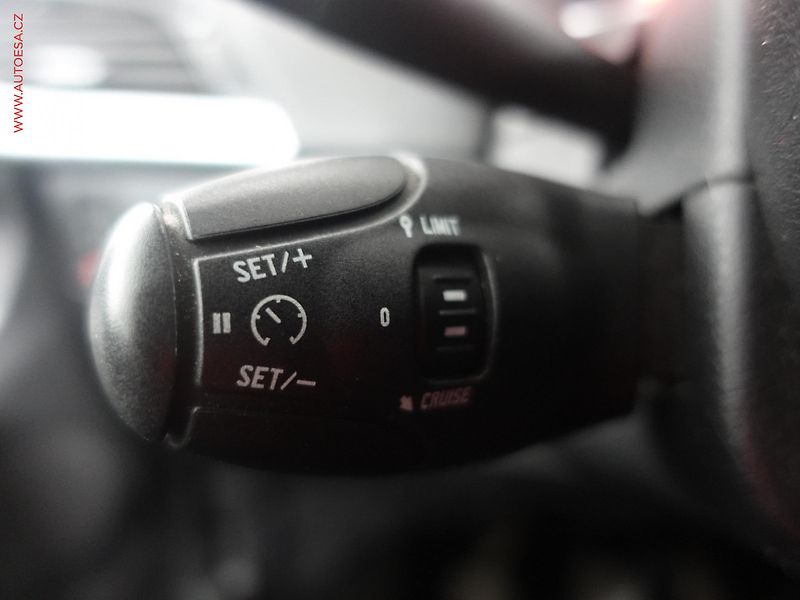 Peugeot 207 (2009) 1.6i, AC - fotka 15 z 21