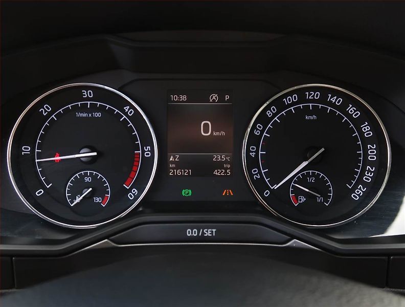 Škoda Superb (2019) Style 2.0 TDI, Automat - fotka 11 z 25