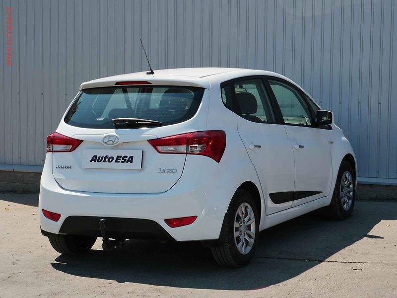 Hyundai ix20 (2017) 1.6CVVT, ČR, AT - fotka 4 z 14
