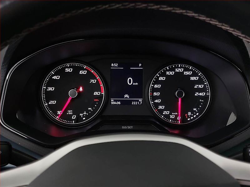 Seat Arona (2022) 1.0 TSI, Automat, ČR,1.maj - fotka 11 z 19