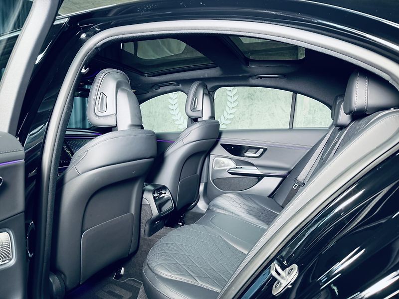 Mercedes-Benz Třídy E (2024) AMG*4M*AIR*ZÁR*NEZ.TOP*NAT.NAP - fotka 35 z 43