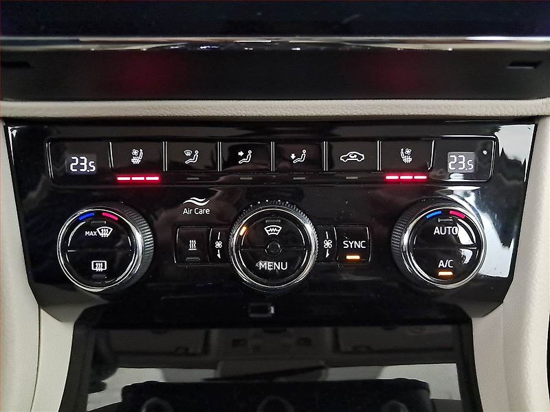 Škoda Superb (2019) 2.0 TDI, 4X4, Automat, Kůže - fotka 20 z 28