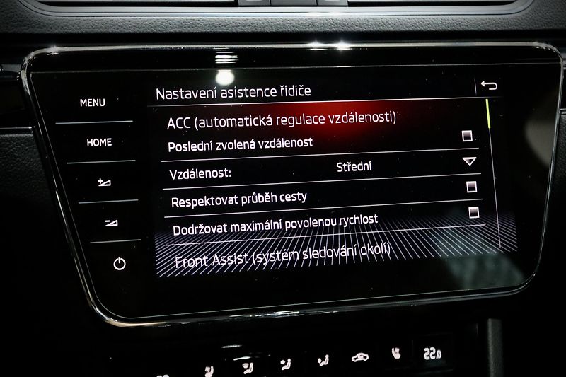 Škoda Superb 3 FL 2.0 TSI 140 kW DSG L&K  - fotka 32 z 52