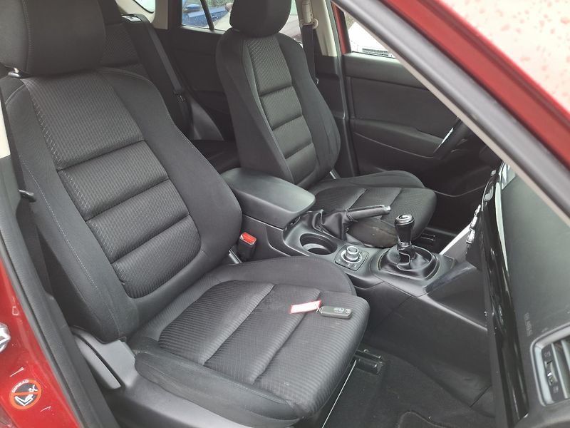Mazda CX-5 2.0 121 kw  Rezervace - fotka 23 z 39