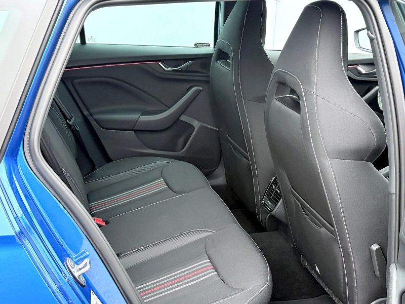 Škoda Kamiq (2024) DSG 1.0 TSI / 85 kW / MONTE CA - fotka 18 z 29